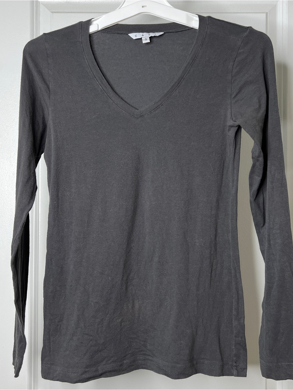 Cabi Charcoal Gray V-Neck Long Sleeve Tee - Style 417 - S